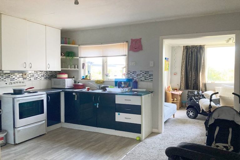 Photo of property in 70 Forest Hill Road, Henderson, Auckland, 0612