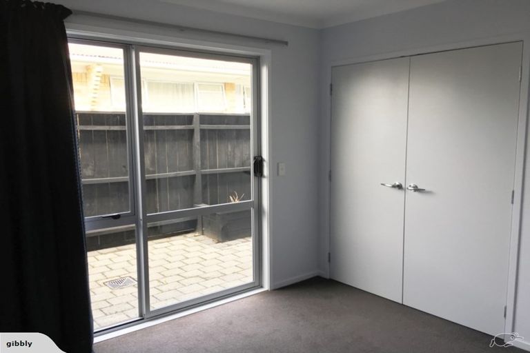 Photo of property in 3b Scotland Place, Hillcrest, Hamilton, 3216