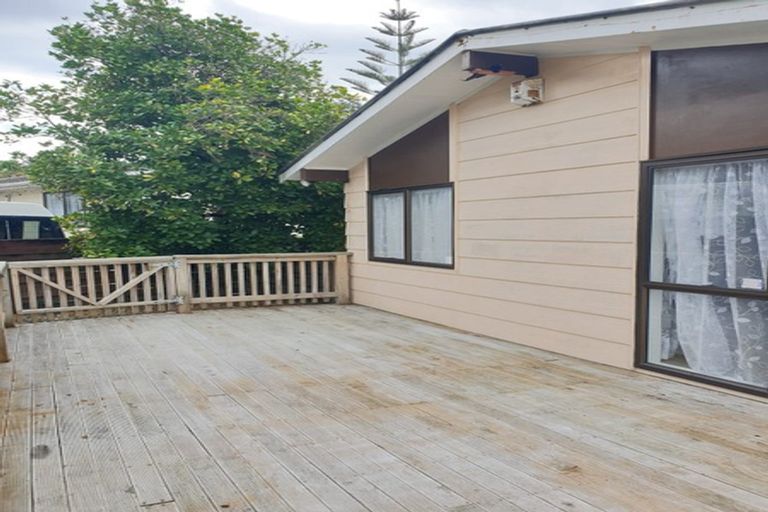 Photo of property in 19 Coey Place, Glen Eden, Auckland, 0602