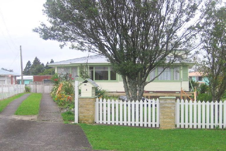 Photo of property in 5 Plymouth Place, Papatoetoe, Auckland, 2025