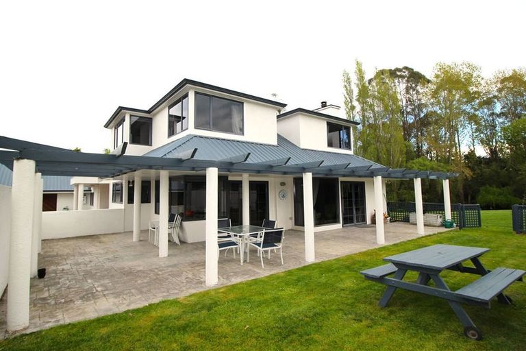 Photo of property in 56 Weston Road, Waiareka Junction, Oamaru, 9401
