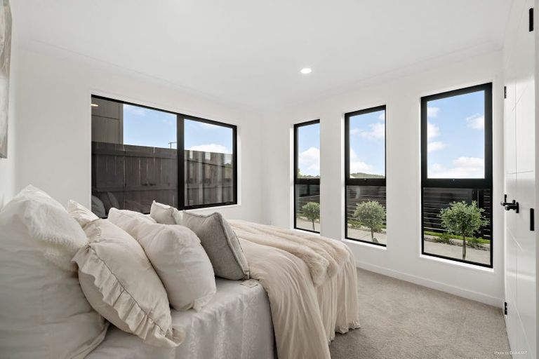 Photo of property in 58 Matangi View Drive, Orewa, 0931
