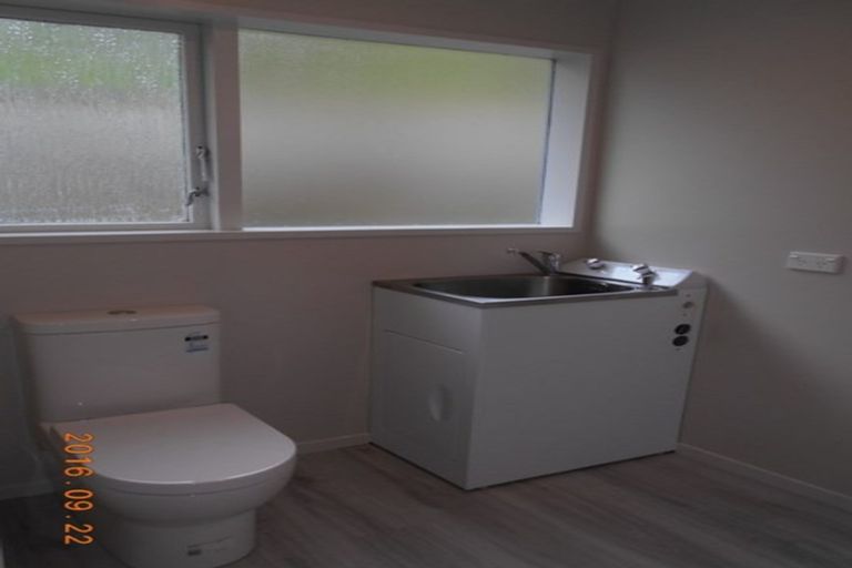 Photo of property in 13b Florio Terrace, Tawa, Wellington, 5028