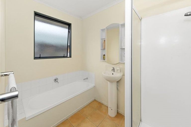 Photo of property in 10 Aldona Place, Fairview Downs, Hamilton, 3214