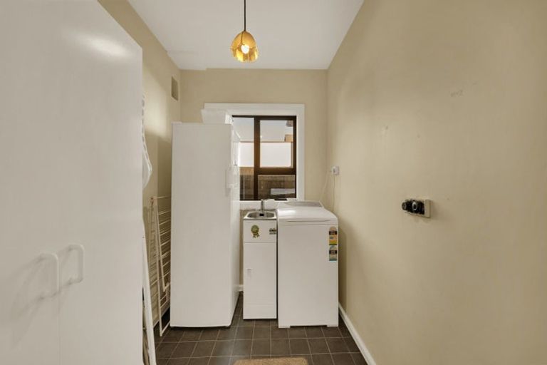 Photo of property in 17 Bradshaw Terrace, Riccarton, Christchurch, 8011