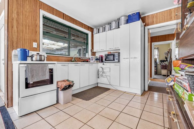 Photo of property in 92 Fisher Crescent, Otara, Auckland, 2023