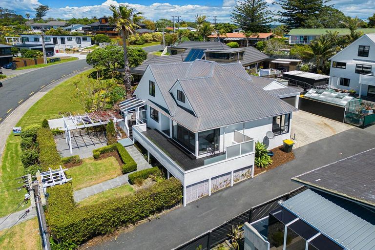 Photo of property in 1/6 Duncansby Road, Stanmore Bay, Whangaparaoa, 0932