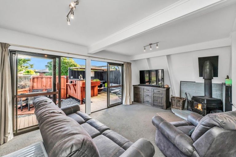 Photo of property in 24 Torlesse Crescent, Darfield, 7510