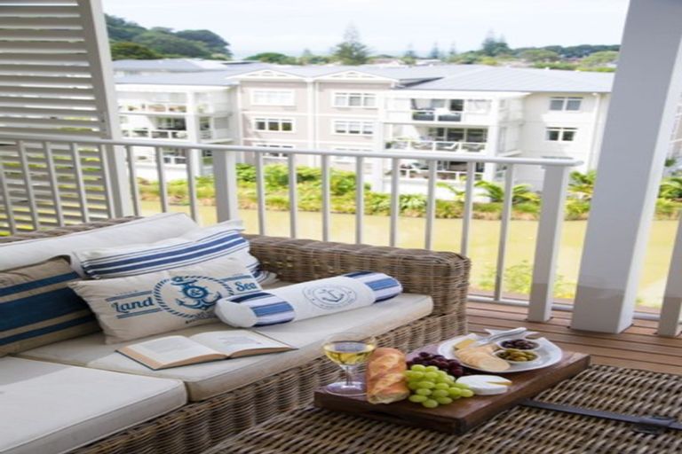 Photo of property in 223 Hibiscus Drive, Orewa, 0931