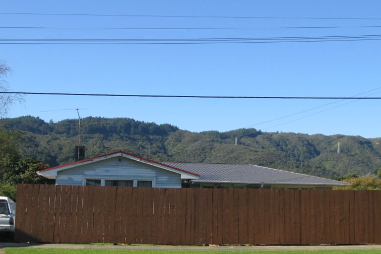 Photo of property in 163 George Street, Stokes Valley, Lower Hutt, 5019