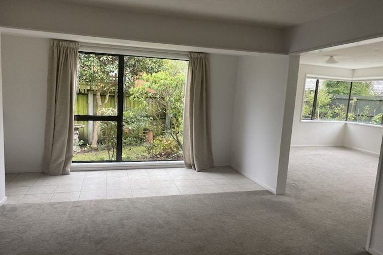 Photo of property in 1/79 Saint James Avenue, Papanui, Christchurch, 8053