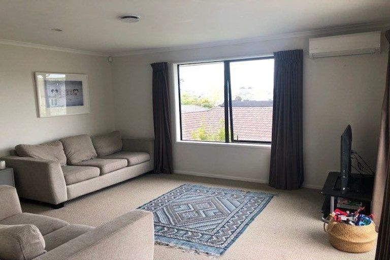 Photo of property in 6 Travis View Drive, Fairview Heights, Auckland, 0632