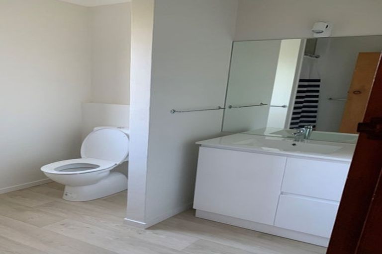 Photo of property in 16 Victor Grove, Waikanae Beach, Waikanae, 5036