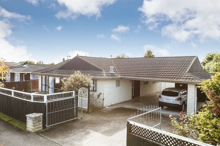 Photo of property in 30 Monrad Street, Highbury, Palmerston North, 4412