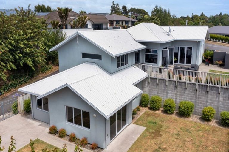 Photo of property in 188 Heta Road, Highlands Park, New Plymouth, 4312