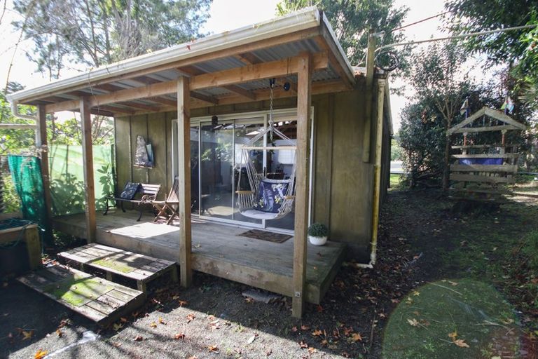 Photo of property in 1913 Paparoa Valley Road, Paparoa, 0571