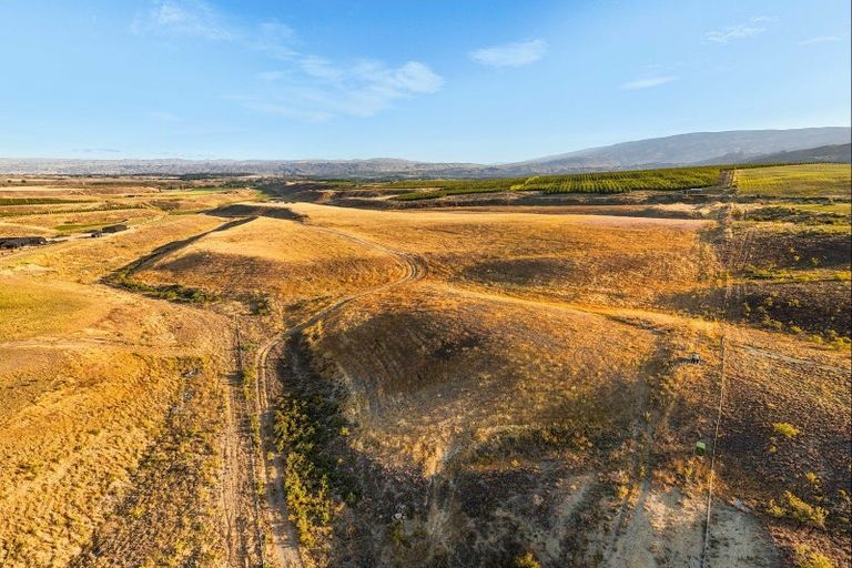 Photo of property in 35 Kordia Way, Waikerikeri, 9391