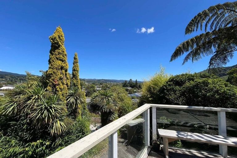Photo of property in 32 Akatarawa Road, Brown Owl, Upper Hutt, 5018