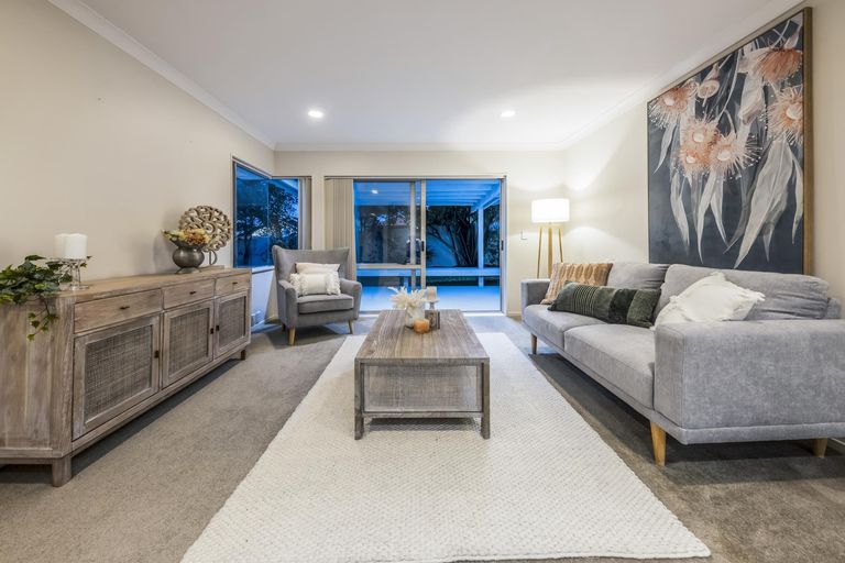 Photo of property in 6 Kilimanjaro Drive, Northpark, Auckland, 2013