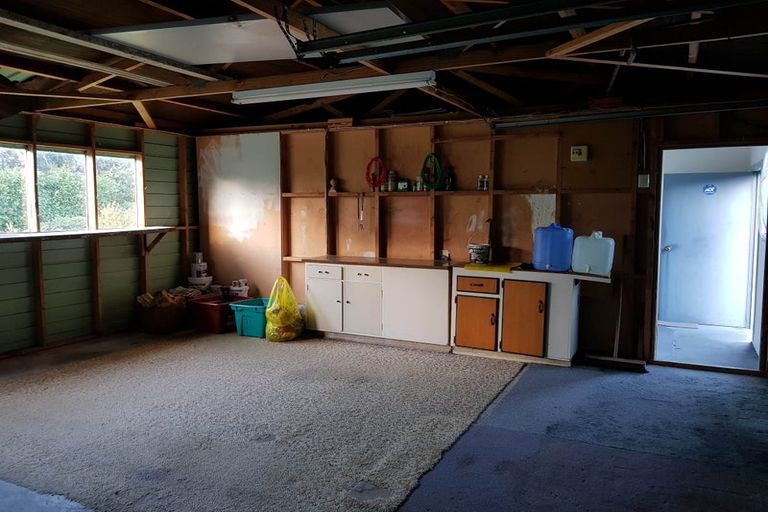 Photo of property in 75 Brandon Street, Featherston, 5710