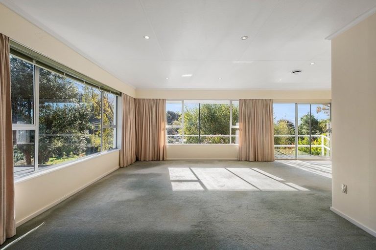 Photo of property in 71 Durham Street, Picton, 7220