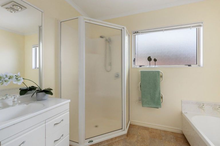 Photo of property in 22 Azalea Dell, Mount Maunganui, 3116