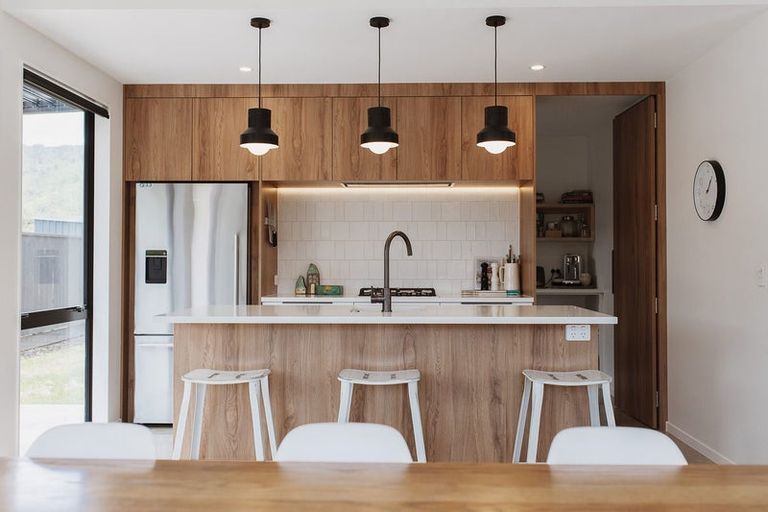 Photo of property in 9 Kaiwaru Place, Waikanae, 5036