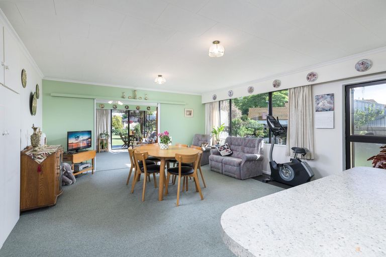Photo of property in 1 Pitman Place, Waimate, 7924