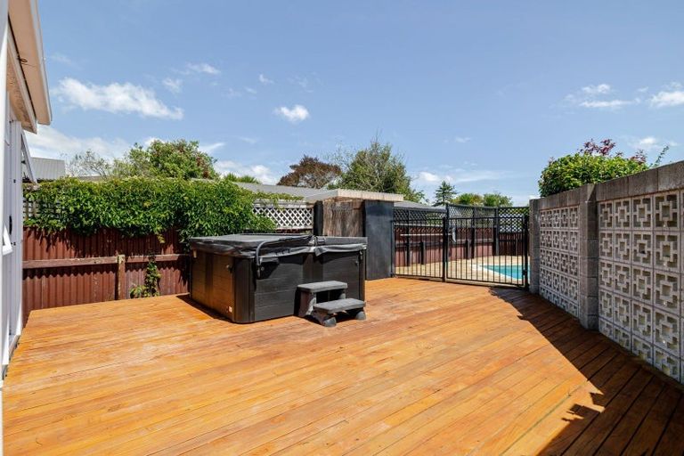 Photo of property in 73 College Street, Awapuni, Palmerston North, 4412