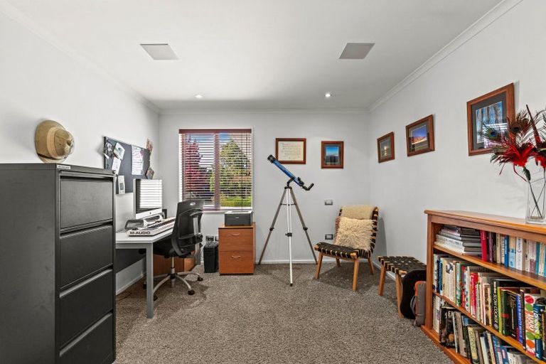 Photo of property in 28 Wilkinsons Road, Harewood, Christchurch, 8051