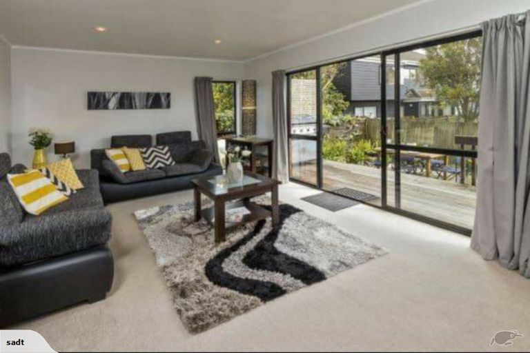 Photo of property in 2/14 Sea Spray Drive, Bucklands Beach, Auckland, 2012
