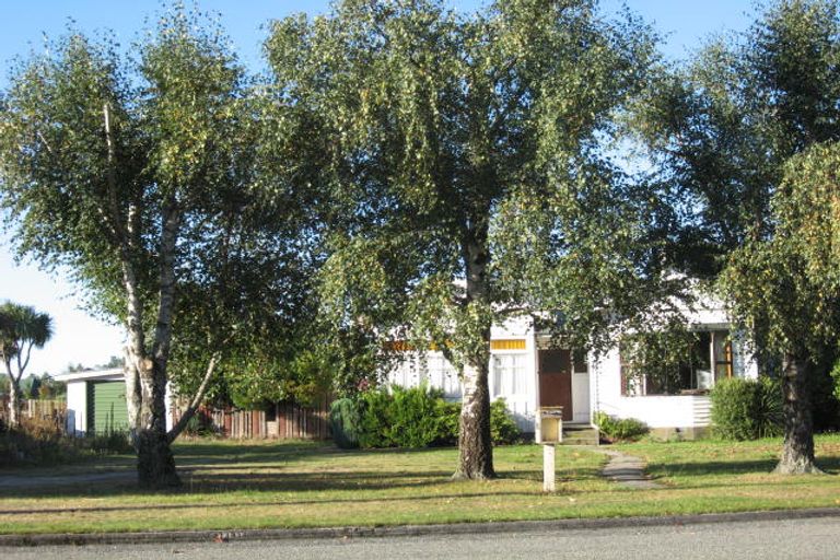 Photo of property in 106 Mckenzie Street, Geraldine, 7930