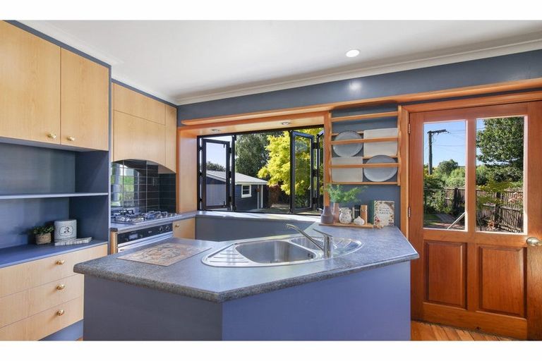 Photo of property in 84 Maidstone Road, Ilam, Christchurch, 8041