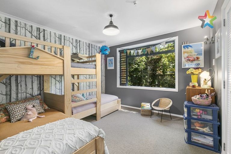 Photo of property in 41 Maungaraki Road, Korokoro, Lower Hutt, 5012