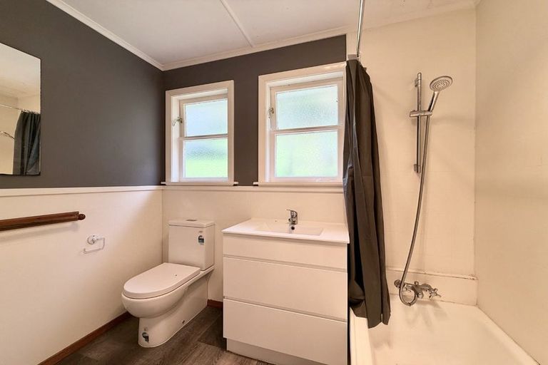 Photo of property in 4 Pollard Street, Wainuiomata, Lower Hutt, 5014