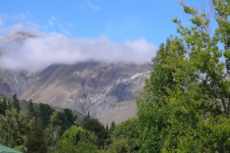 Photo of property in 1 Ryton Place, Lake Coleridge, 7572