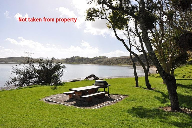 Photo of property in 119 Manu Drive, Kaiwaka, 0573