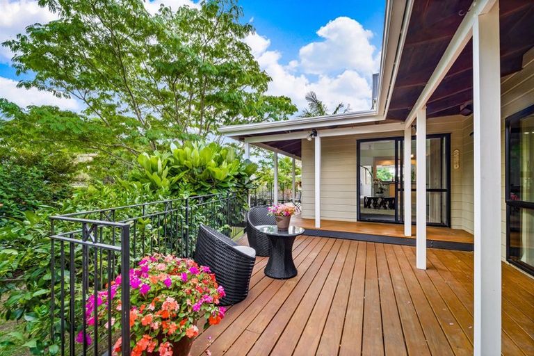 Photo of property in 10 Penguin Drive, Murrays Bay, Auckland, 0630