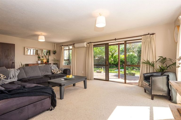 Photo of property in 21a Valecrest Avenue, Parklands, Christchurch, 8083