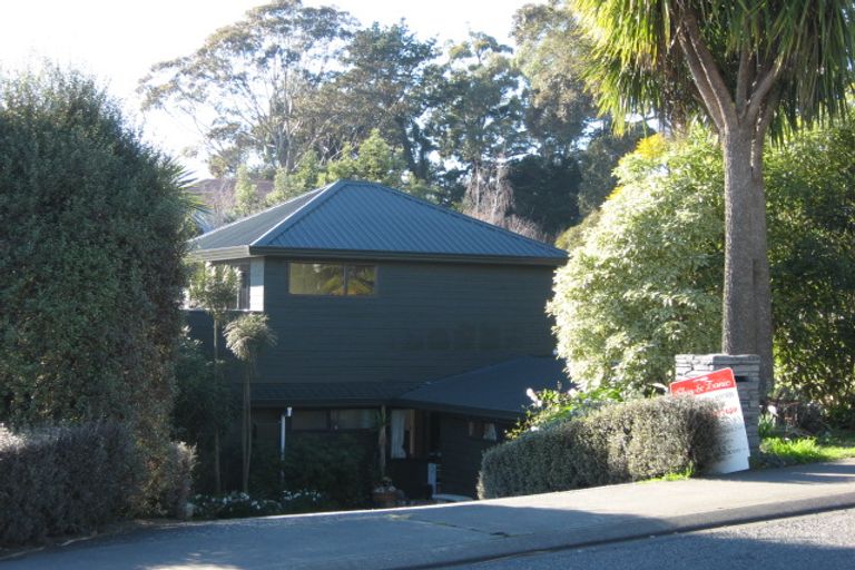 Photo of property in 15 Busby Hill, Havelock North, 4130