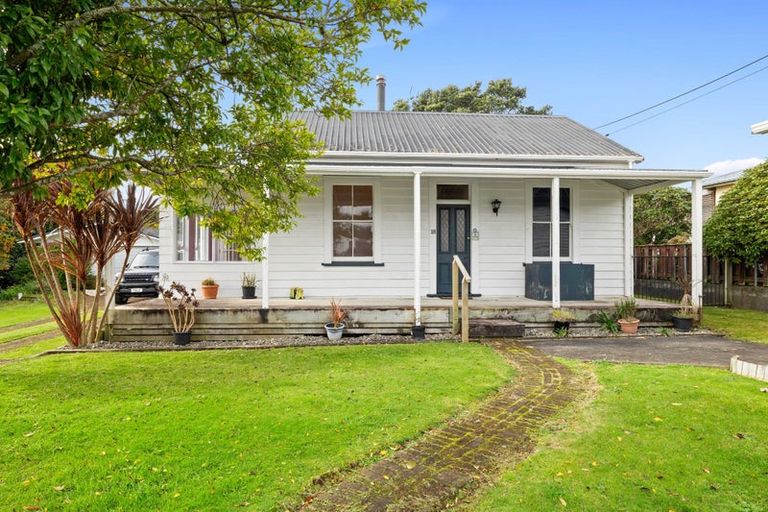 Photo of property in 18 Whakapaki Street, Urenui, 4375