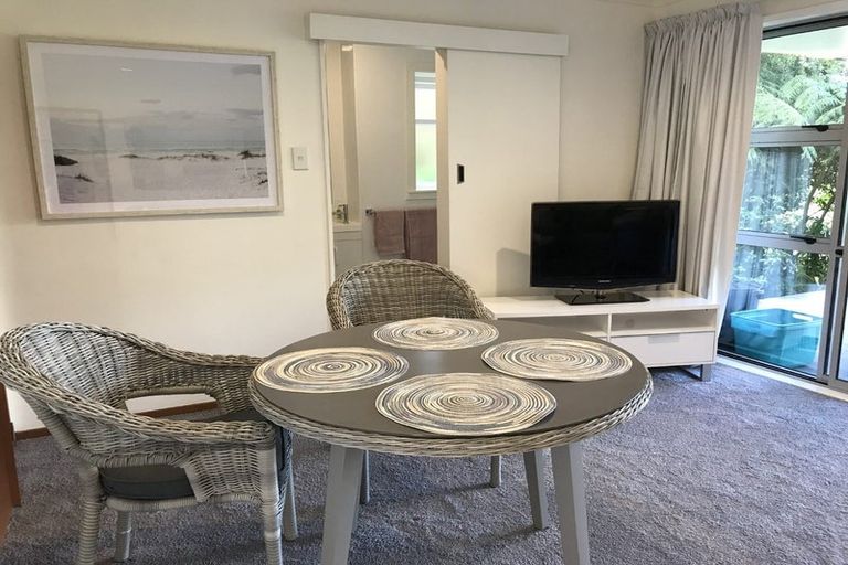 Photo of property in 17 Winston Street, Crofton Downs, Wellington, 6035