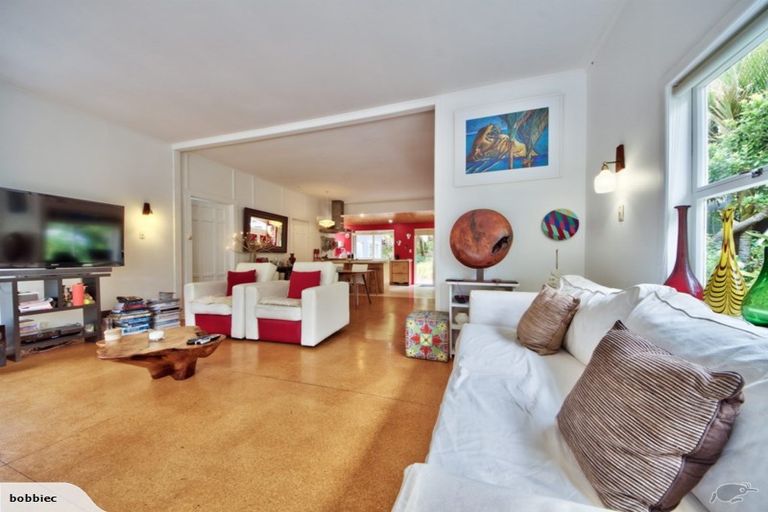 Photo of property in 54 Beach Valley Road, Piha, New Lynn, 0772