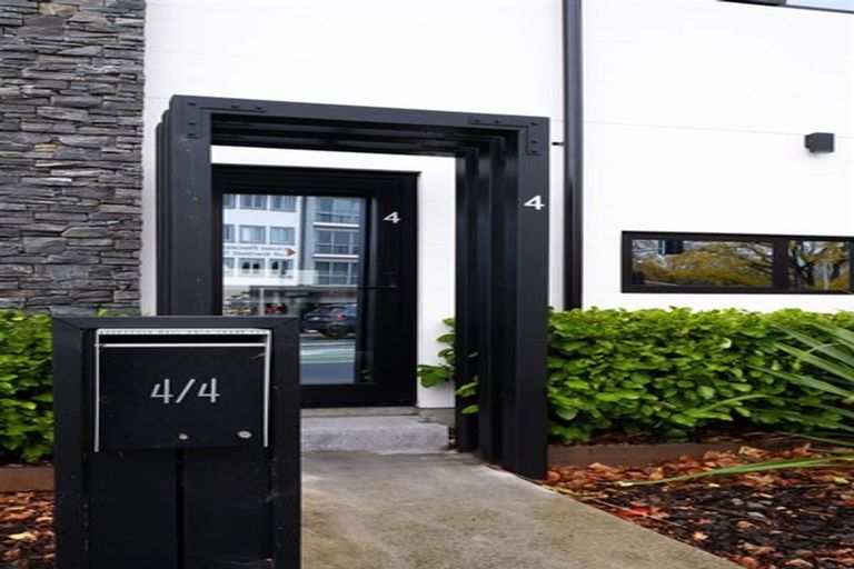 Photo of property in 4/4 Riccarton Road, Riccarton, Christchurch, 8011