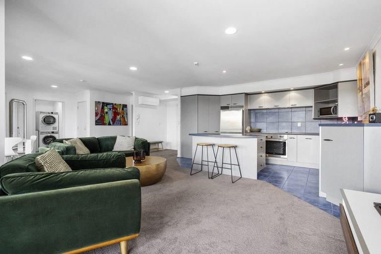 Photo of property in 5/19 Victoria Road, Mount Maunganui, 3116