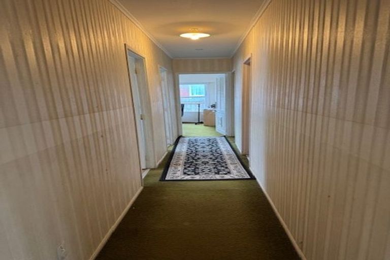 Photo of property in 2 Wells Road, Bucklands Beach, Auckland, 2012