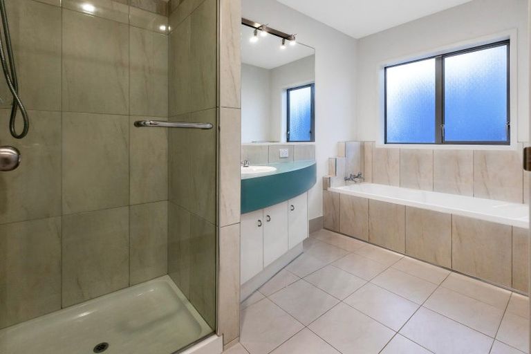 Photo of property in 237 One Tree Point Road, One Tree Point, 0118