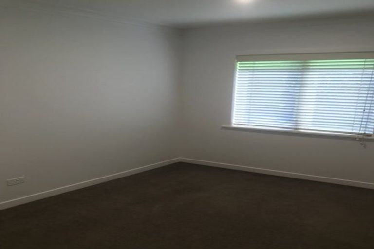 Photo of property in 1/16 Opaheke Road, Papakura, 2110
