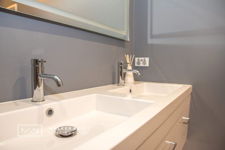 Photo of property in 6 Toledo Grove, Totara Park, Upper Hutt, 5018