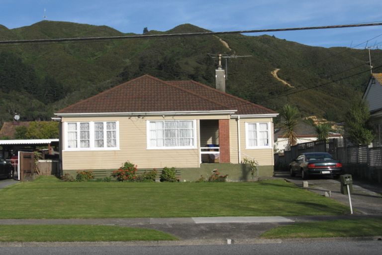 Photo of property in 142 Waddington Drive, Naenae, Lower Hutt, 5011